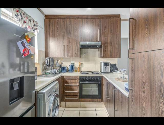 1 BEDROOM APARTMENT FOR SALE IN LONEHILL